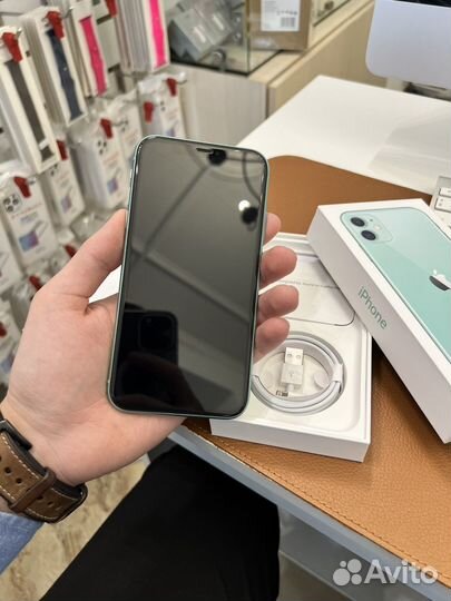 iPhone 11, 64 ГБ