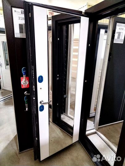 Дверь Входная