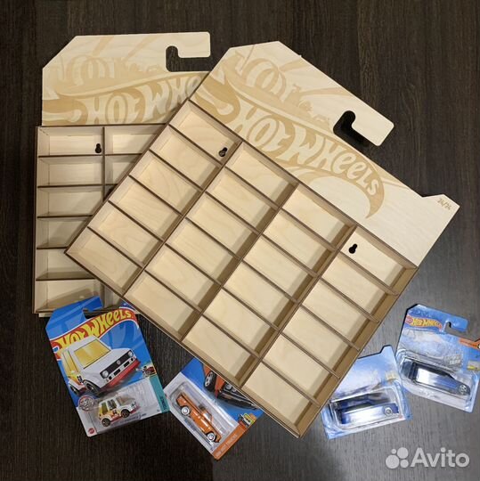 Полка для машинок Hot Wheels