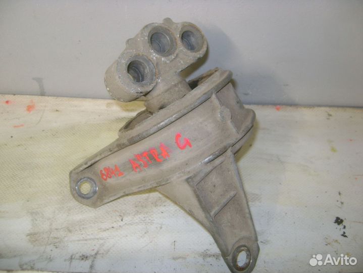 Опора двигателя правая Chevrolet Viva