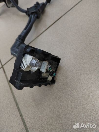 Клемма акб плюс Kia K5 DL3 91850-L2200