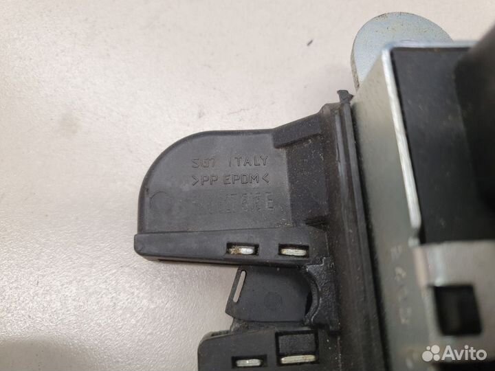 Замок багажника Volkswagen Golf 6 2009-2013