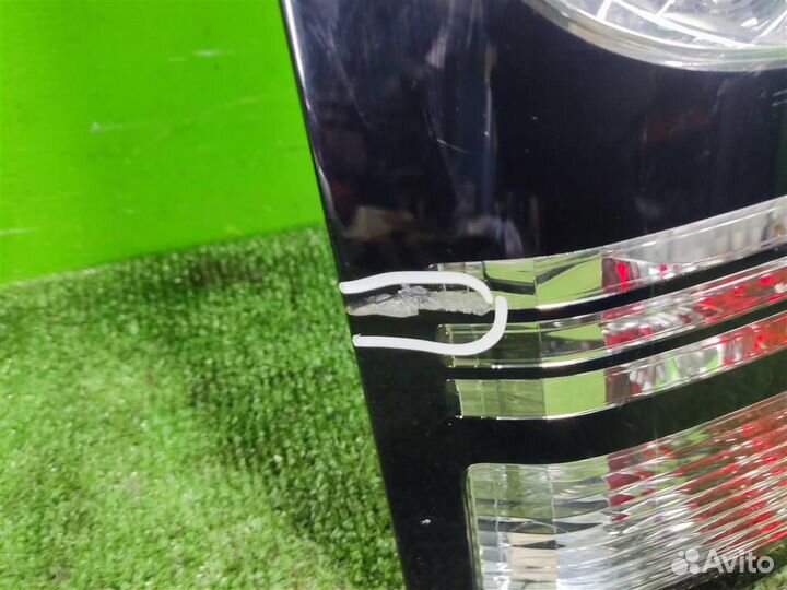 Фонарь задний наружный правый Land Rover Discover