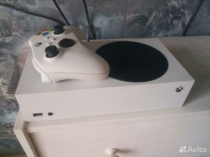 Игровая приставка xbox series s продажа или обмен