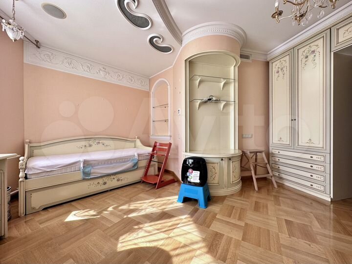 5-к. квартира, 268 м², 24/24 эт.