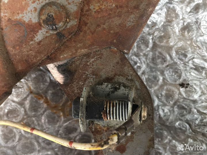 Рычаг стояночного тормоза Mazda 626 GE 91-97 гг