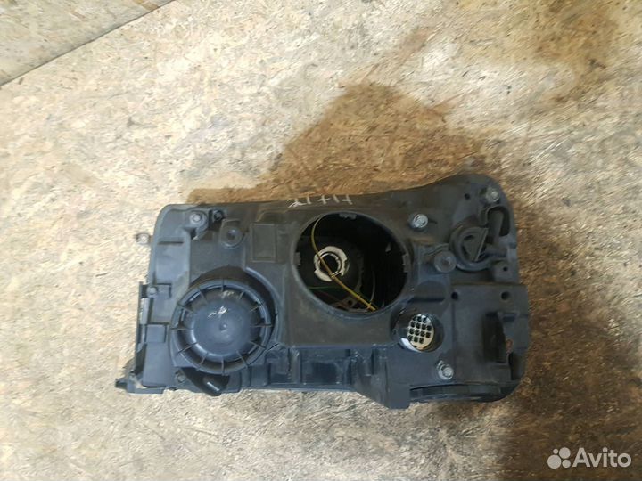 Фара правая Land Rover Range Rover Sport 2006