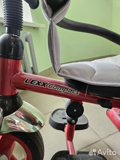 Детский велосипед трехколесный с ручкой