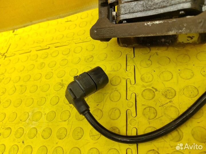 Суппорт задний правый Mercedes-Benz W246 M270.910