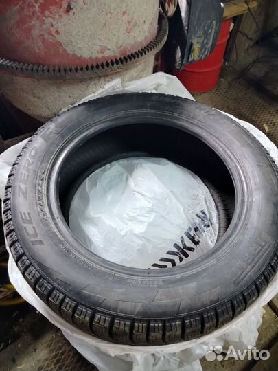 Pirelli Ice Zero FR 215/60 R17