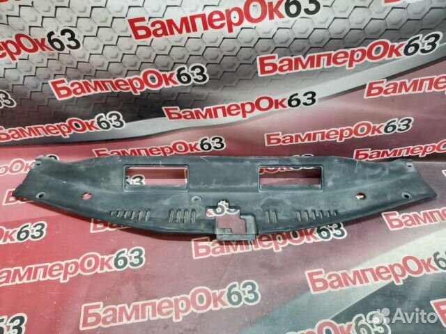 Накладка замка капота передний Toyota Camry