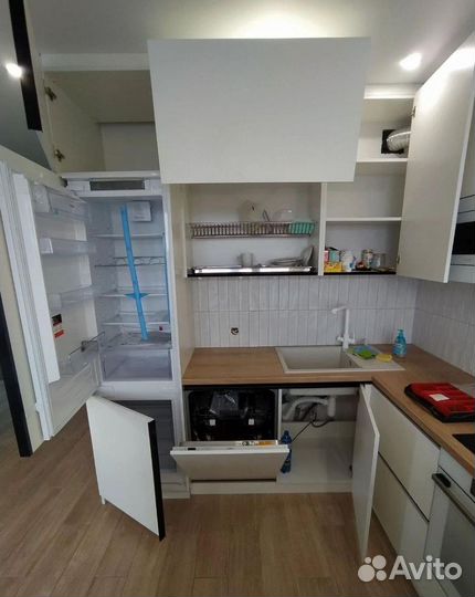 Кухня в студию на заказ