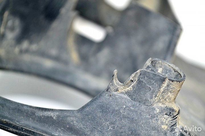 Рамка противотуманной фары, левая mercedes-benz Ac