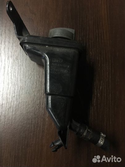 8e0422373b Audi Бачек гидроусилителя