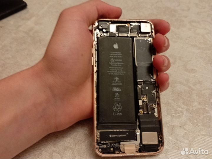 iPhone 8, 64 ГБ