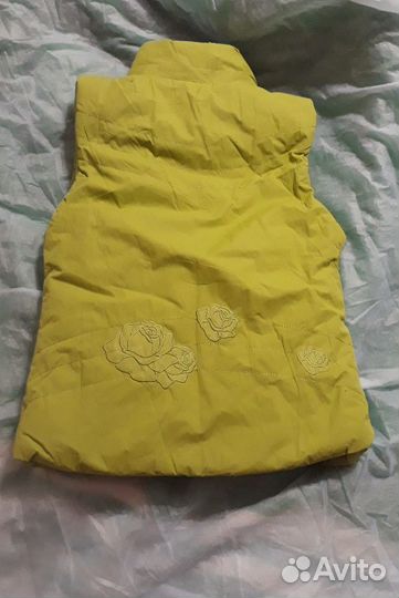 Красивые тёплые жилеты, подростковые