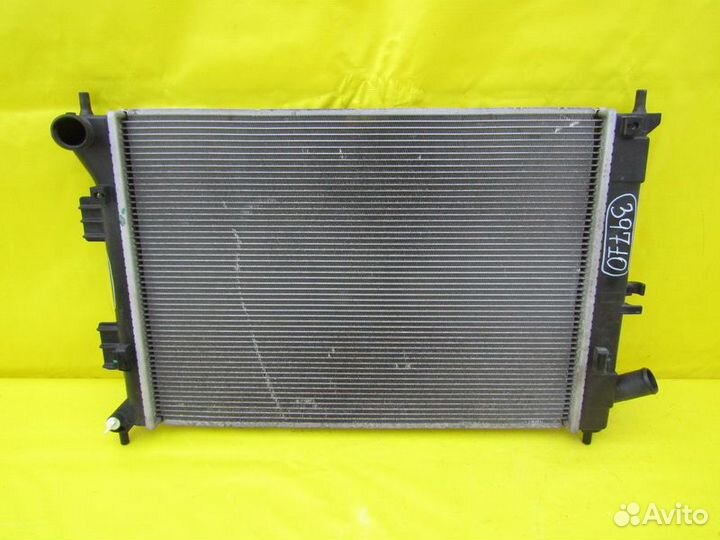 Радиатор охлаждения Hyundai I30 12-17 г 39710