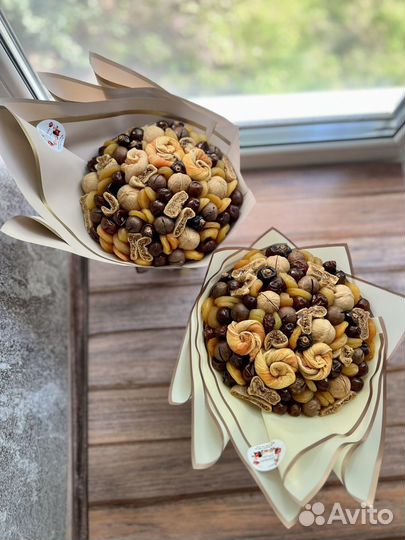 Съедобные букеты для женщин из сухофруктов