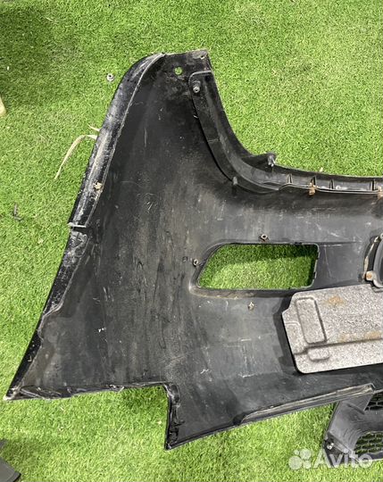 Передний бампер hyundai sonata nf с дефектом