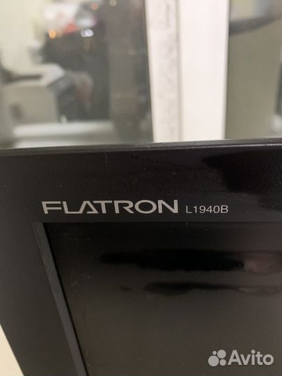 Монитор LG flatron L1940B