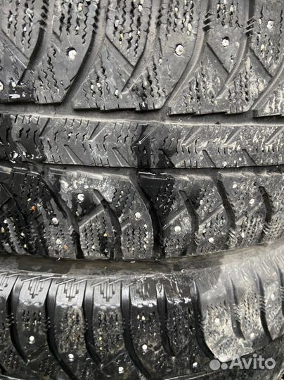 Bridgestone Ice Cruiser 7000 225/65 R17