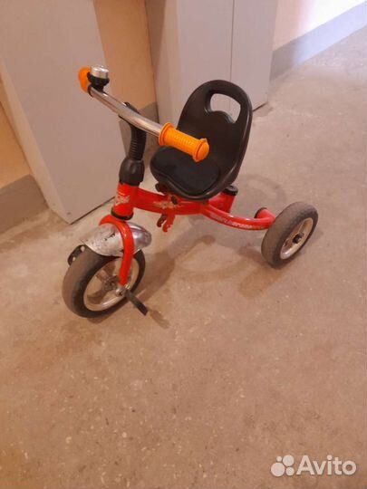 Детский трехколесный велосипед