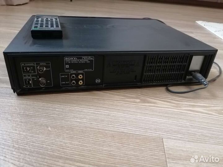 Видеомагнитофон sony