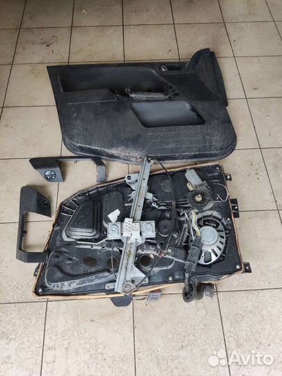 Ford фьюжен. Карта. Обшивка. Передней двери