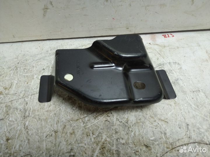 Крепление заднего крыла Dodge Journey 2009-2020