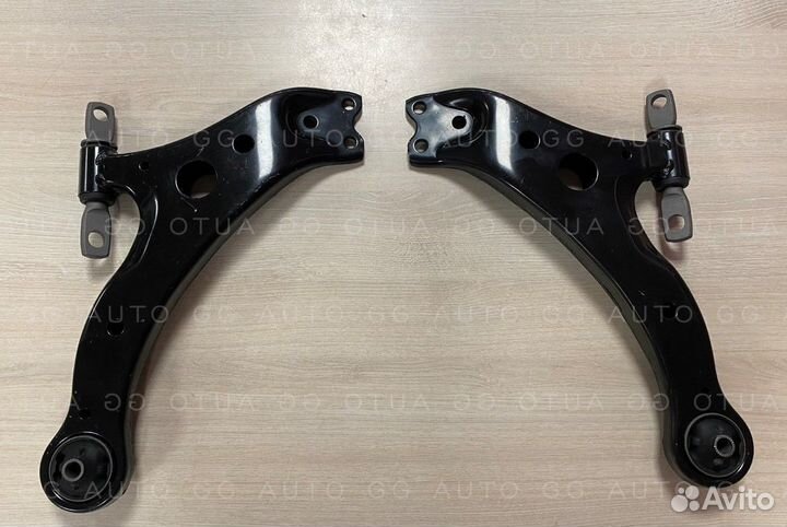 Рычаг подвески передний правый Камри V 40-50-55