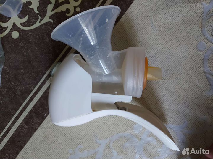 Молокоотсос ручной Avent и аксессуары