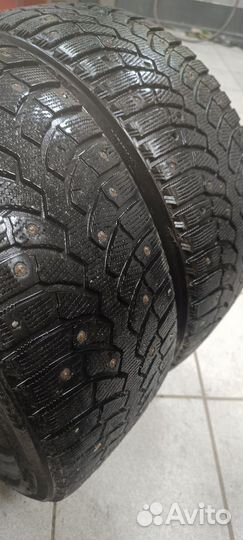 Bridgestone Blizzak Spike-01 225/40 R18 92T