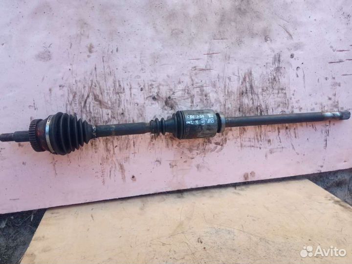 Полуось передняя правая (приводной вал, шрус) Rena