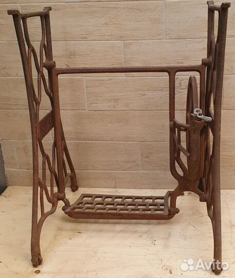 Редкая чугунная станина Краснодар от швейн. машины