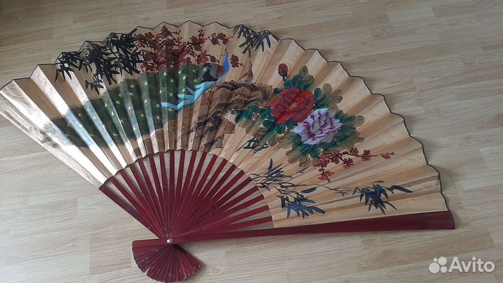 Веер на стену