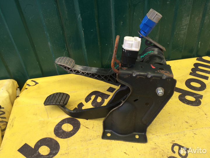 Блок педалей Renault Duster 1.6 МКПП