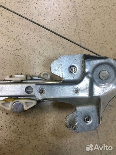 Стеклоподъемник задний правый Opel Astra H Z16XER