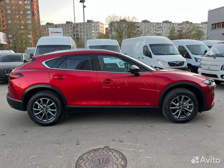Mazda CX-4, 2022