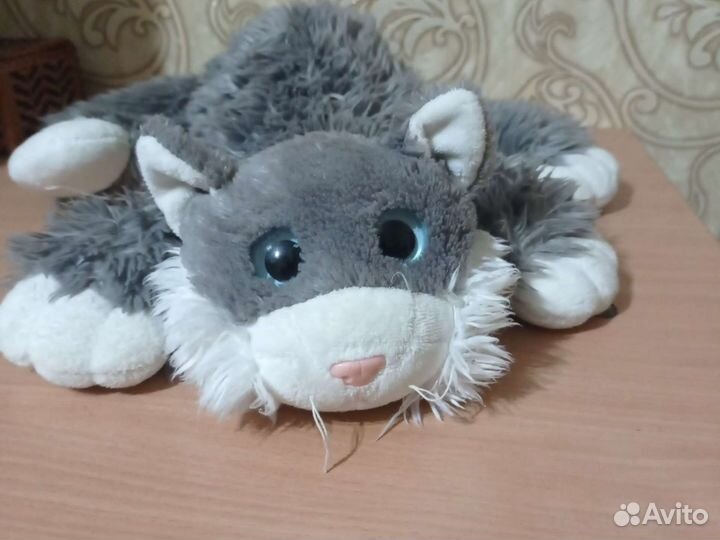 Плюшевая игрушка котик