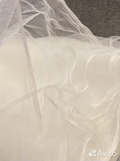 Два отреза фатин белый и фиолетовый