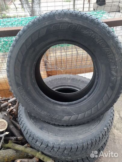 Yokohama 104ZR 265/70 R16