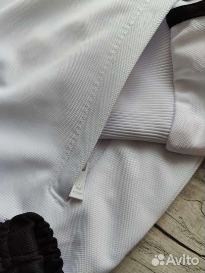 Спортивный костюм adidas