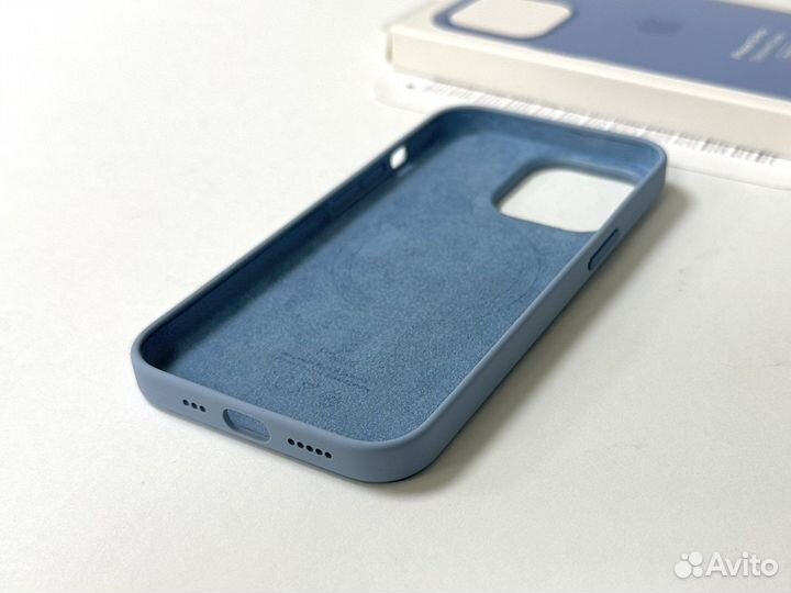 Чехол на iPhone 13 Pro Silicone Case