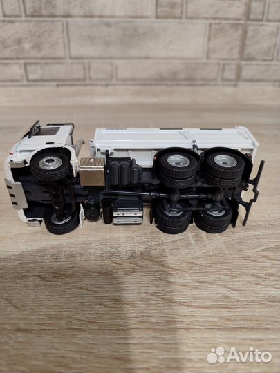 Модель грузовика 1 50