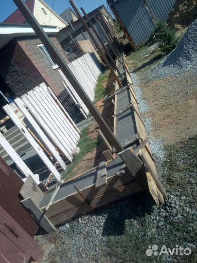 Бригада строителей