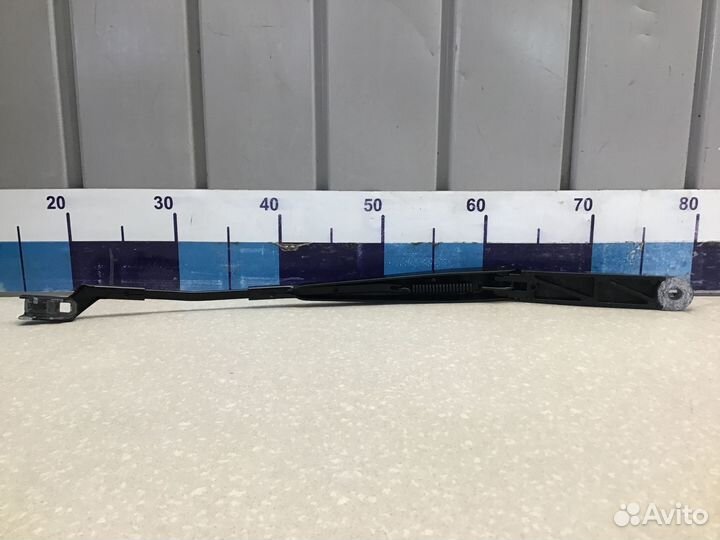 Поводок стеклоочистителя передний левый Skoda Rapi