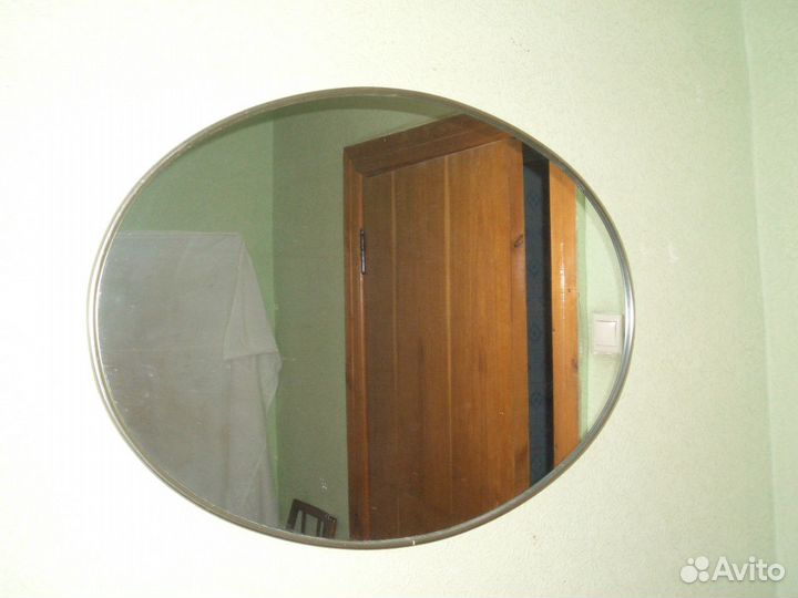 Зеркало овальное настенное