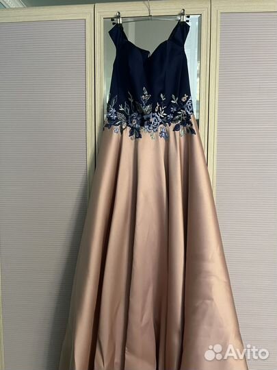Продаю платье