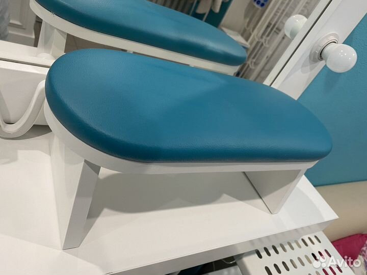 Маникюрная подставка