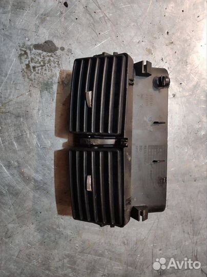 Дефлектор обдува салона Peugeot 307 2005